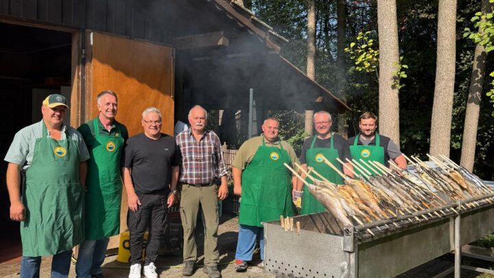 Fischspezialitäten am 3. Oktober waren wieder heiß begehrt
